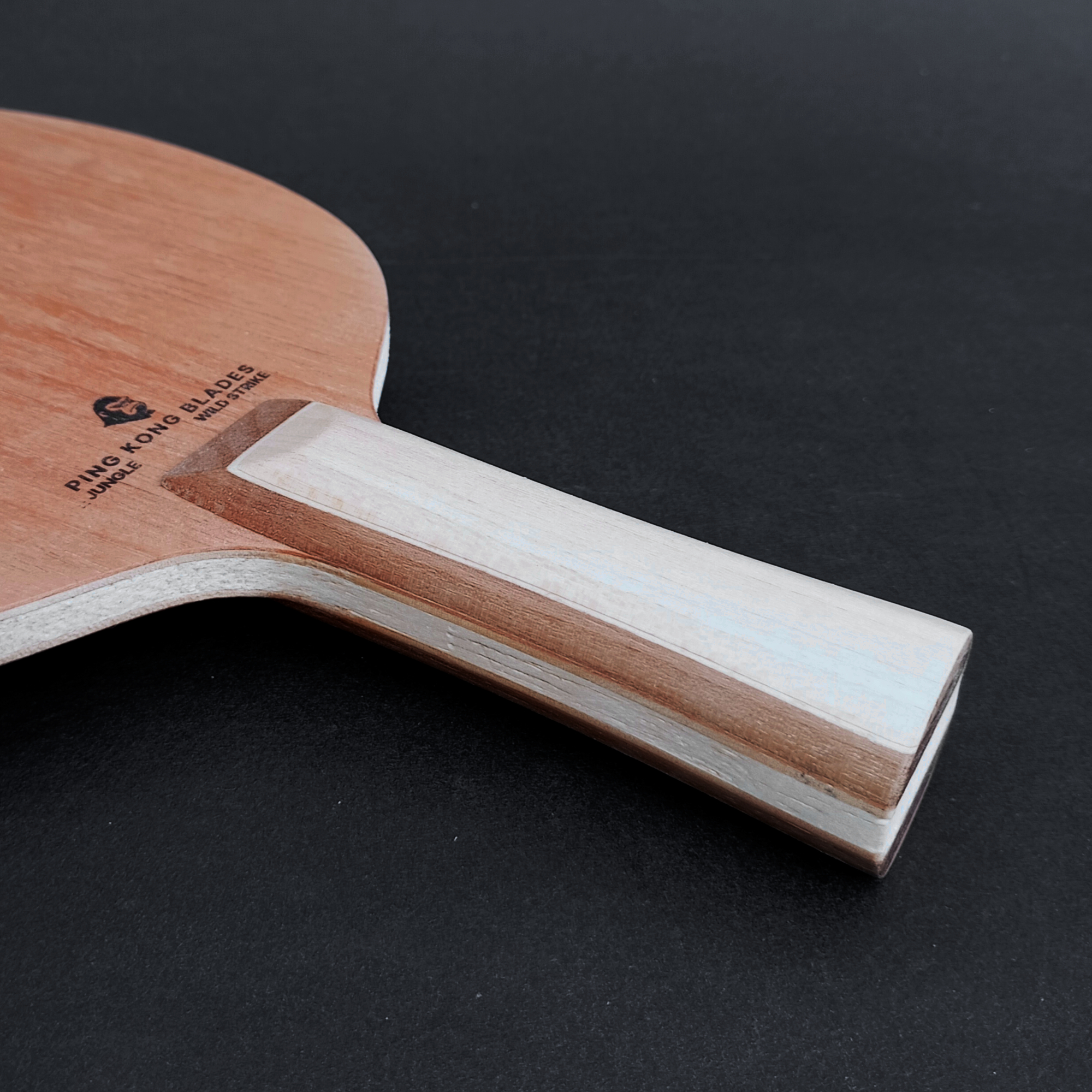 Bois de tennis de table fabriqué en France par PKB Ping Kong Blades Wild Strike OFF