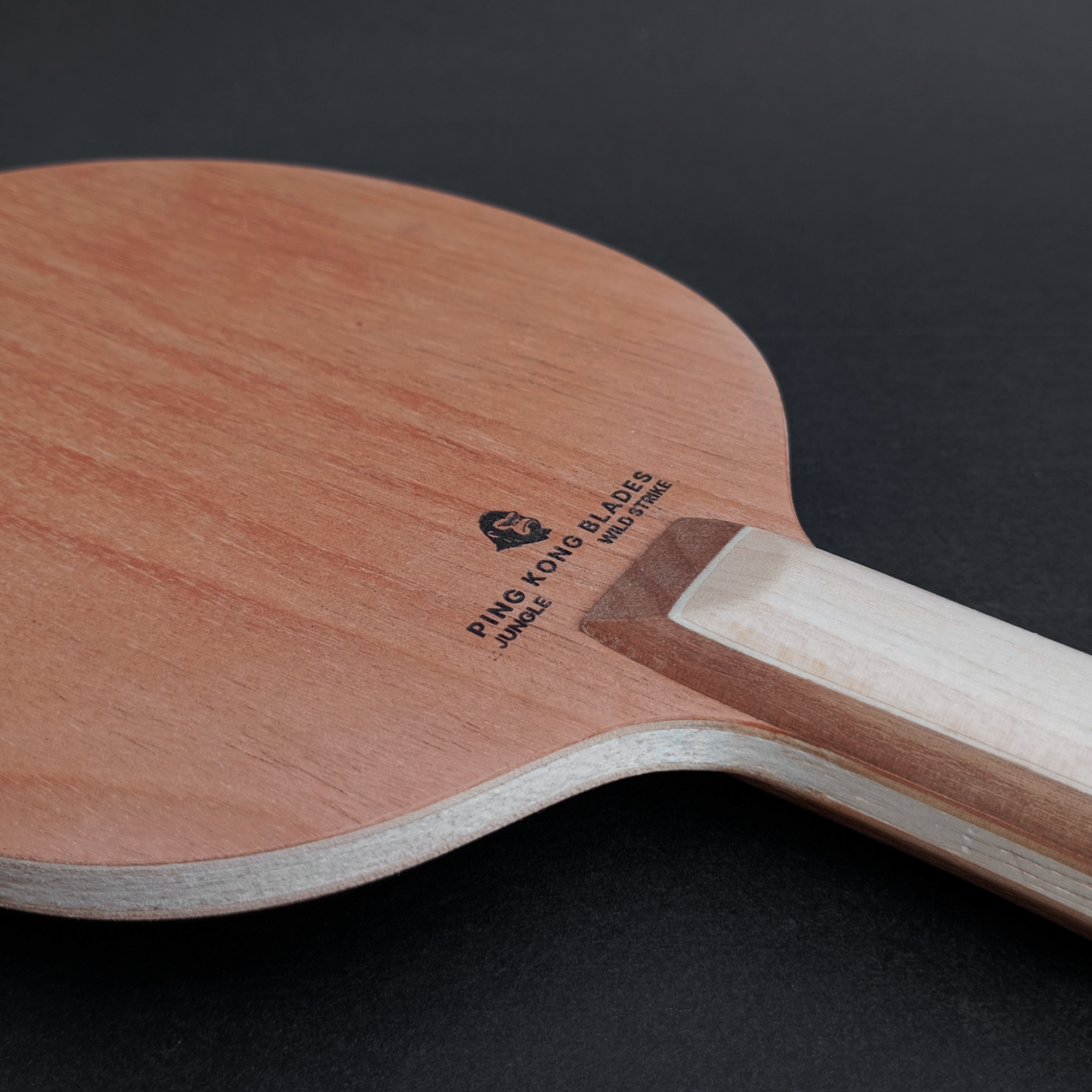Bois de tennis de table fabriqué en France par PKB Ping Kong Blades Wild Strike OFF